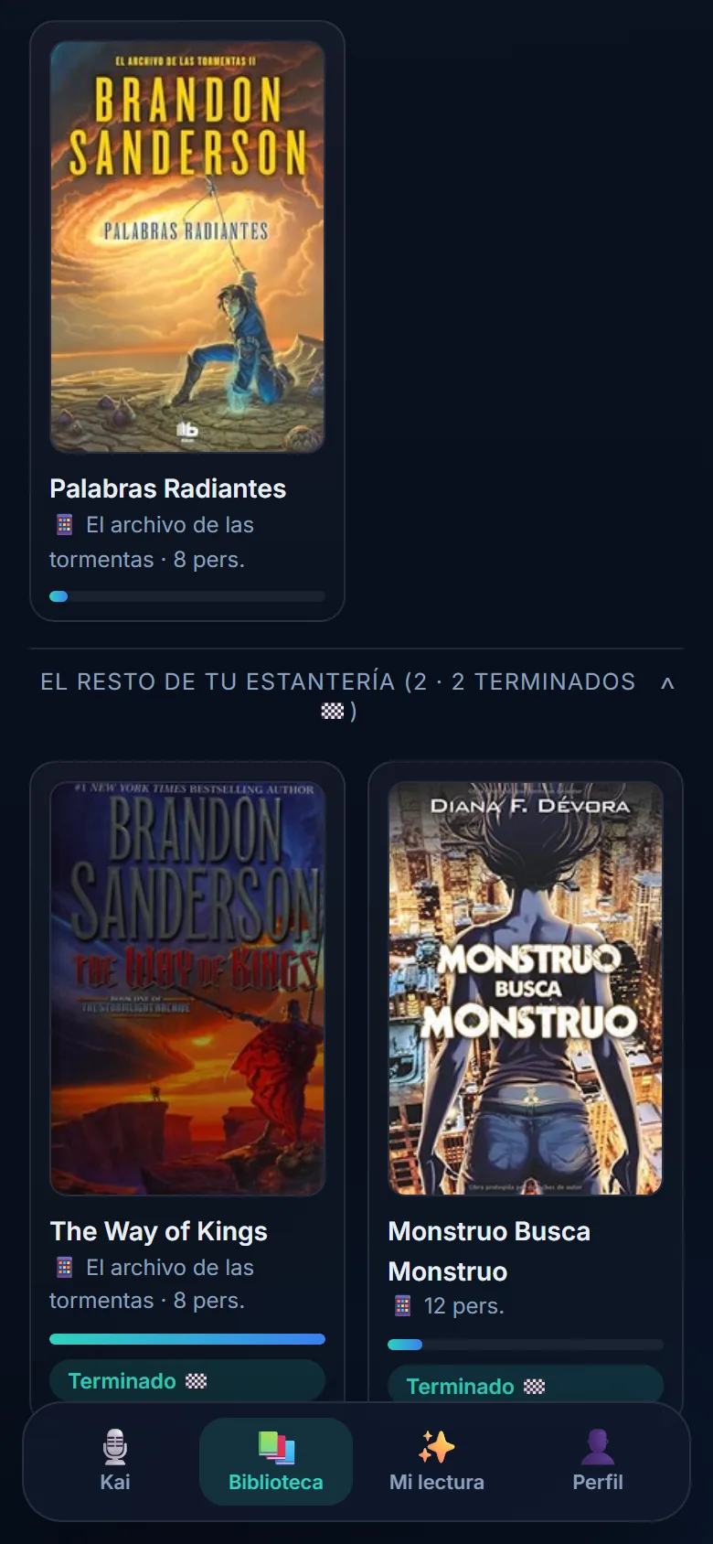 La biblioteca con tres libros: «Palabras Radiantes» en curso y dos terminados, cada uno con su portada, su saga y cuántos personajes tiene registrados.